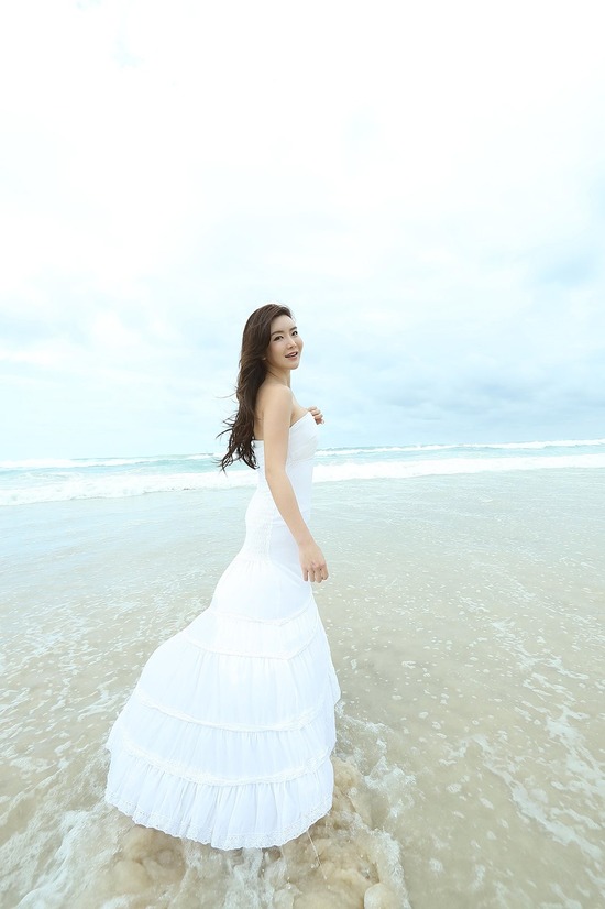 アンシネ水着グアム写真